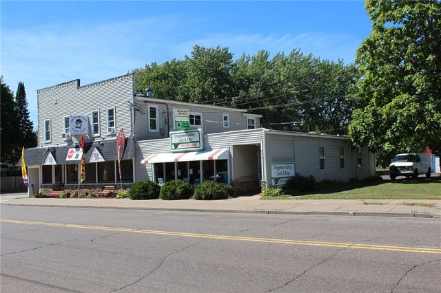 704 E Grand Avenue, Chippewa Falls