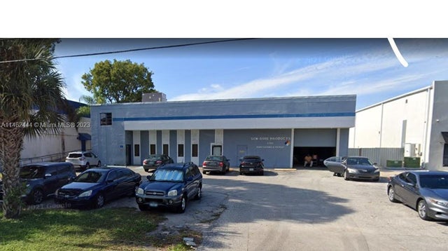 2 of 9 - 6785 Nw 17th Ave, Fort Lauderdale, FL
