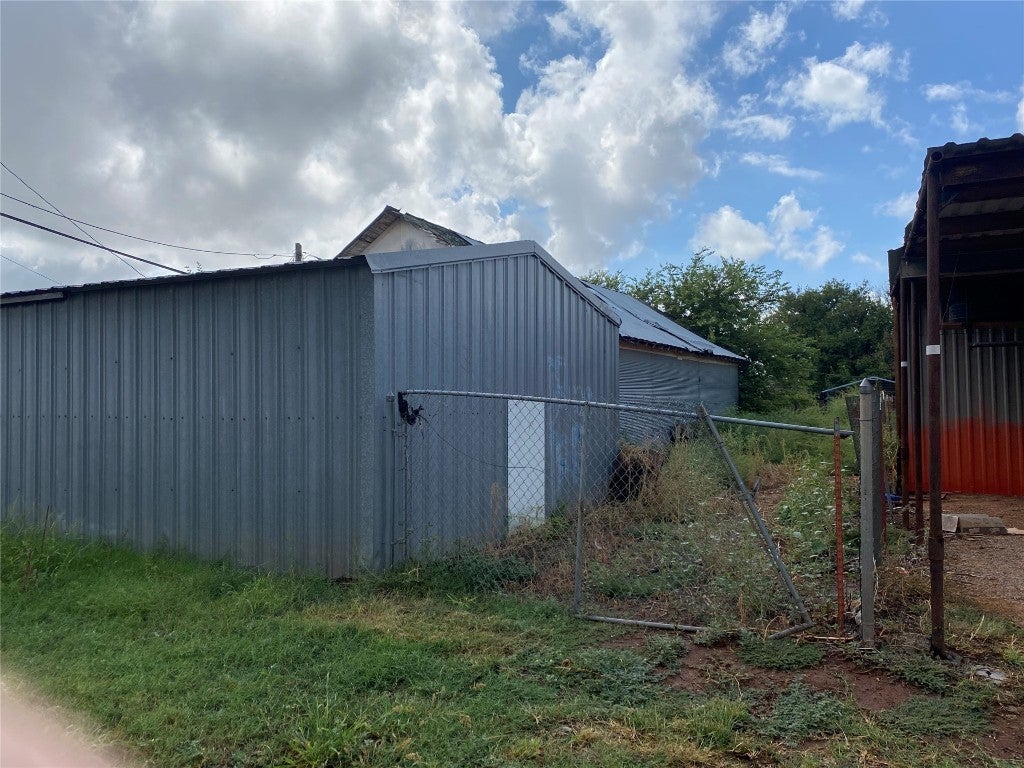 211 Ne 66, Sayre Property Listing MLS® 1085526