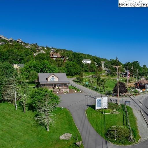 3455 Beech Mountain Parkway, Beech Mountain