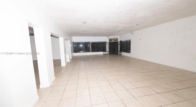 2 of 13 - 3045 W Broward Blvd, Fort Lauderdale, FL