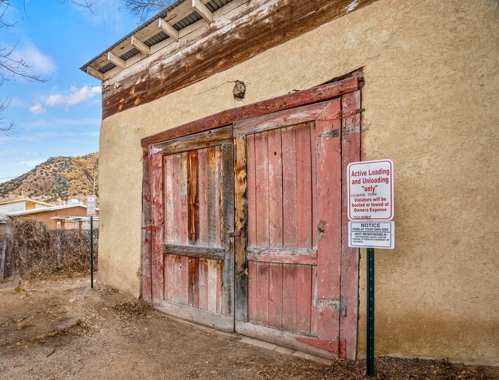 17 Santuario Drive, Chimayo Property Listing MLS® 202400294