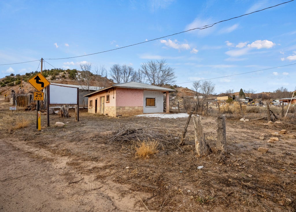 17 Santuario Drive, Chimayo Property Listing MLS® 202400294