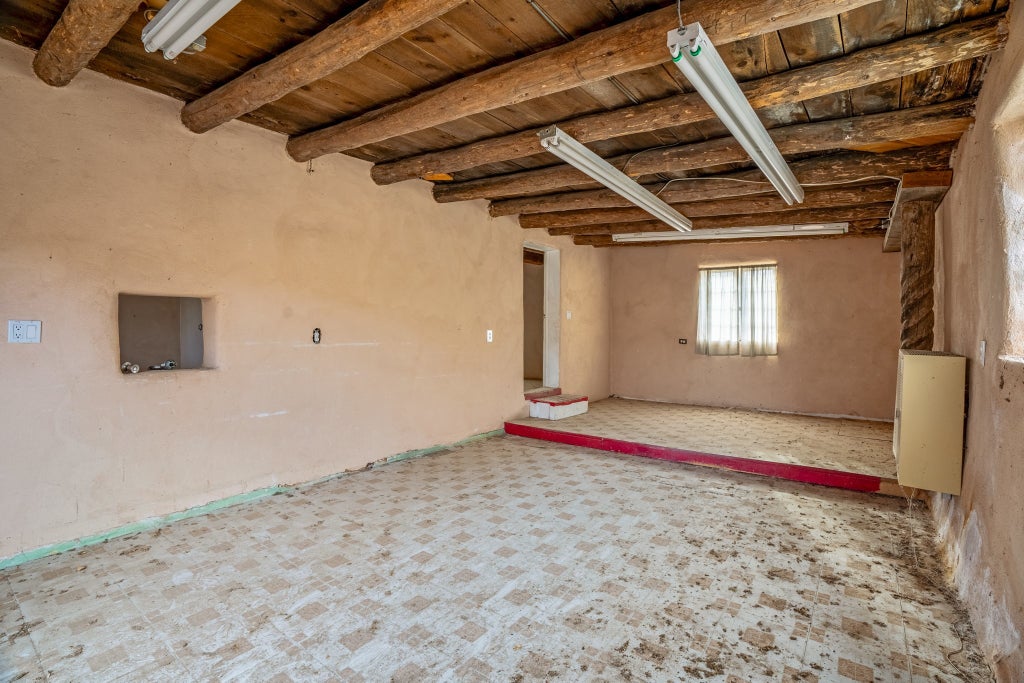 17 Santuario Drive, Chimayo Property Listing MLS® 202400294