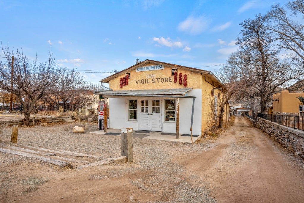17 Santuario Drive, Chimayo Property Listing MLS® 202400294