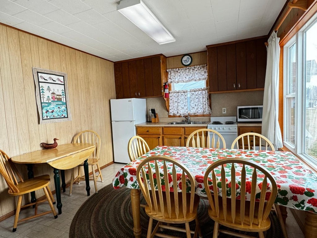 317 Park Ave E, Minocqua MLS 205501