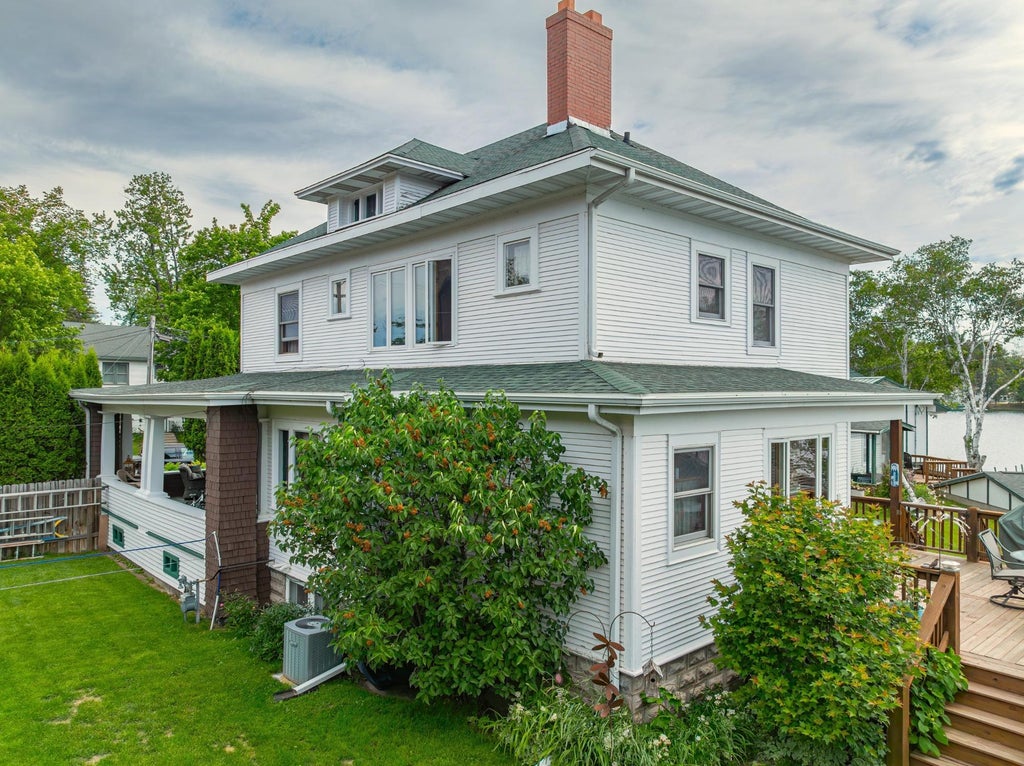 317 Park Ave E, Minocqua MLS 205501