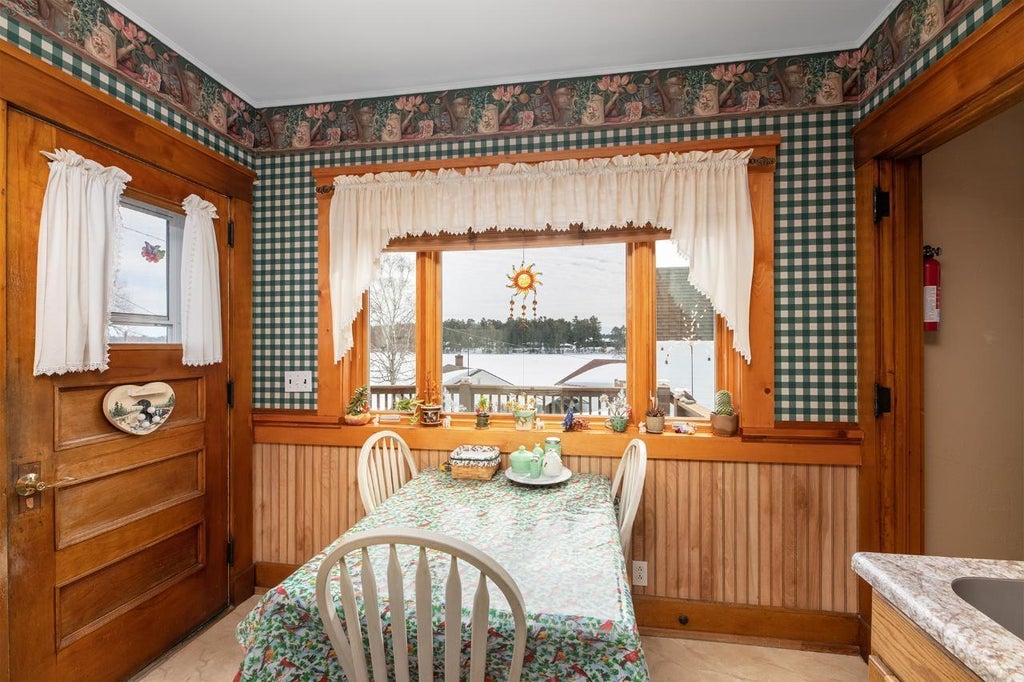 317 Park Ave E, Minocqua MLS 205501