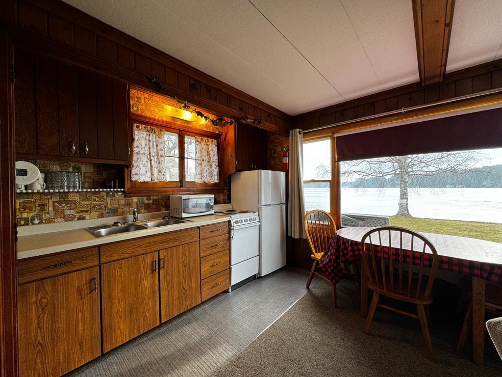 317 Park Ave E, Minocqua MLS 205501