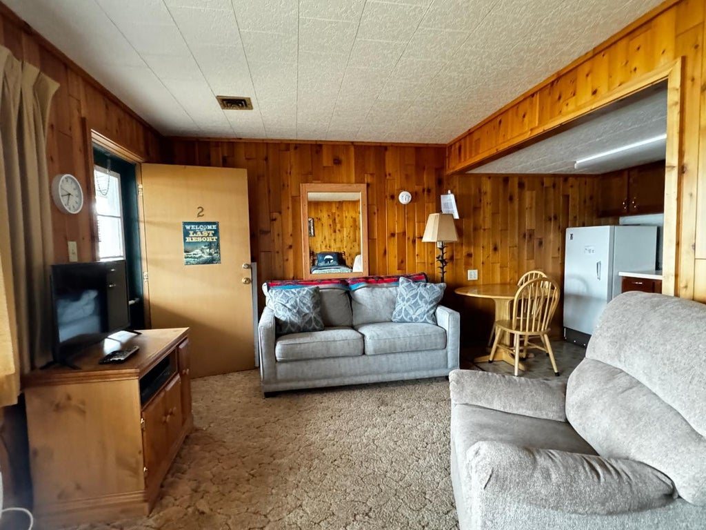 317 Park Ave E, Minocqua MLS 205501