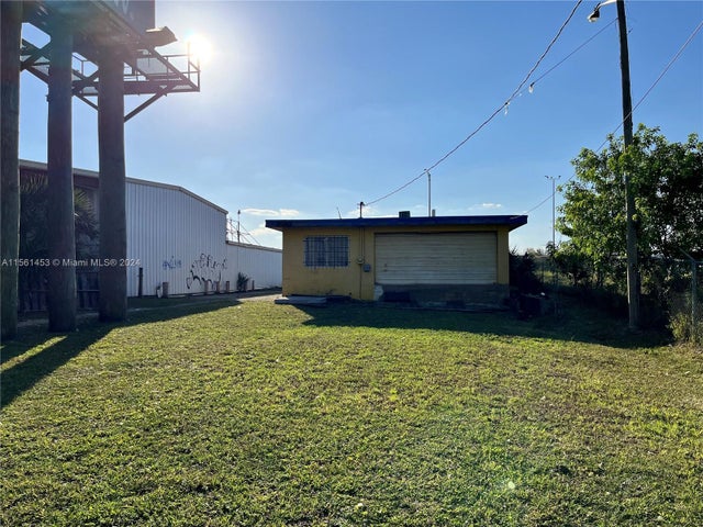 4 of 4 - 2860 S Kings Hwy, Fort Pierce, FL
