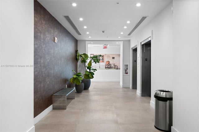3 of 14 - 800 Se 4th Ave 817, Hallandale Beach, FL