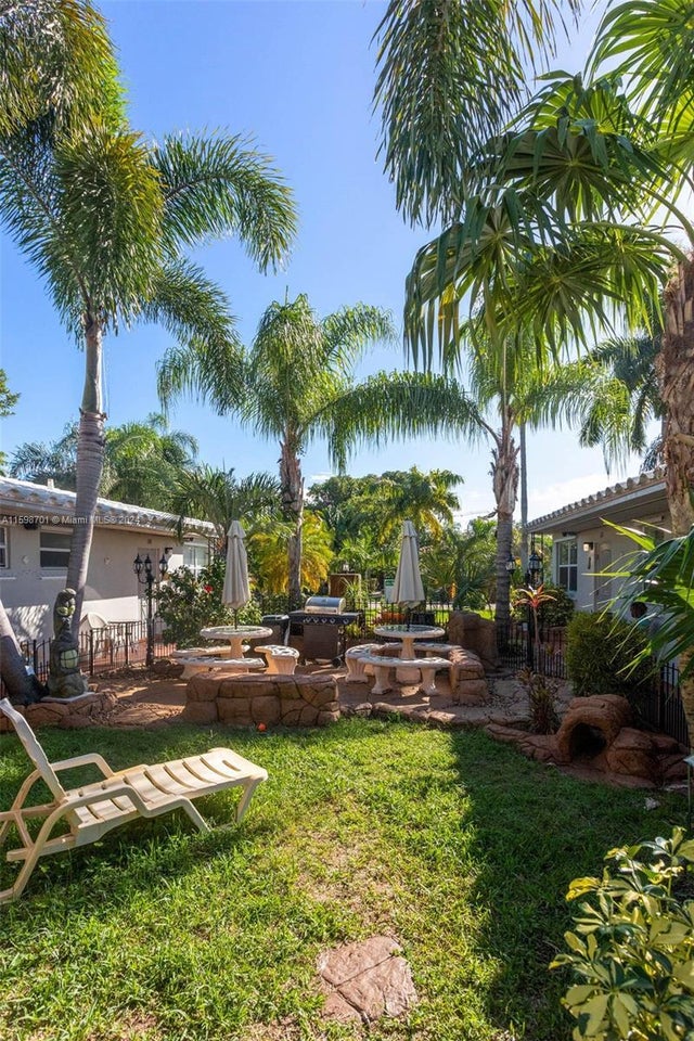 1 of 18 - 1743 Wiley St, Hollywood, FL