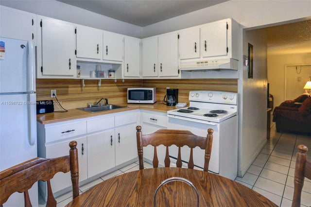 3 of 17 - 1770 Plunkett St 201, Hollywood, FL
