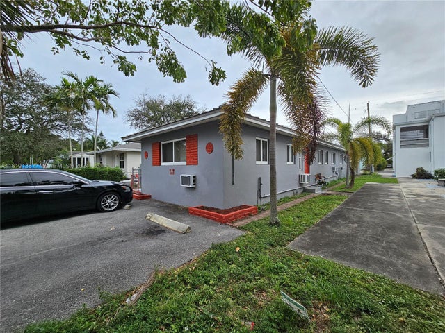 2 of 25 - 1934 Madison St 1-5, Hollywood, FL