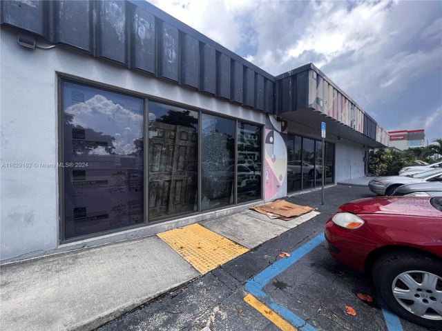 4 of 20 - 1100 S Dixie Hwy, Hollywood, FL