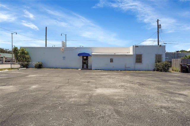 5 of 17 - 5509 Broadway, West Palm Beach, FL