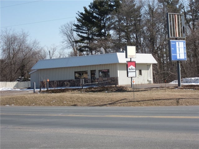 426 Us Highway 63, Clear Lake