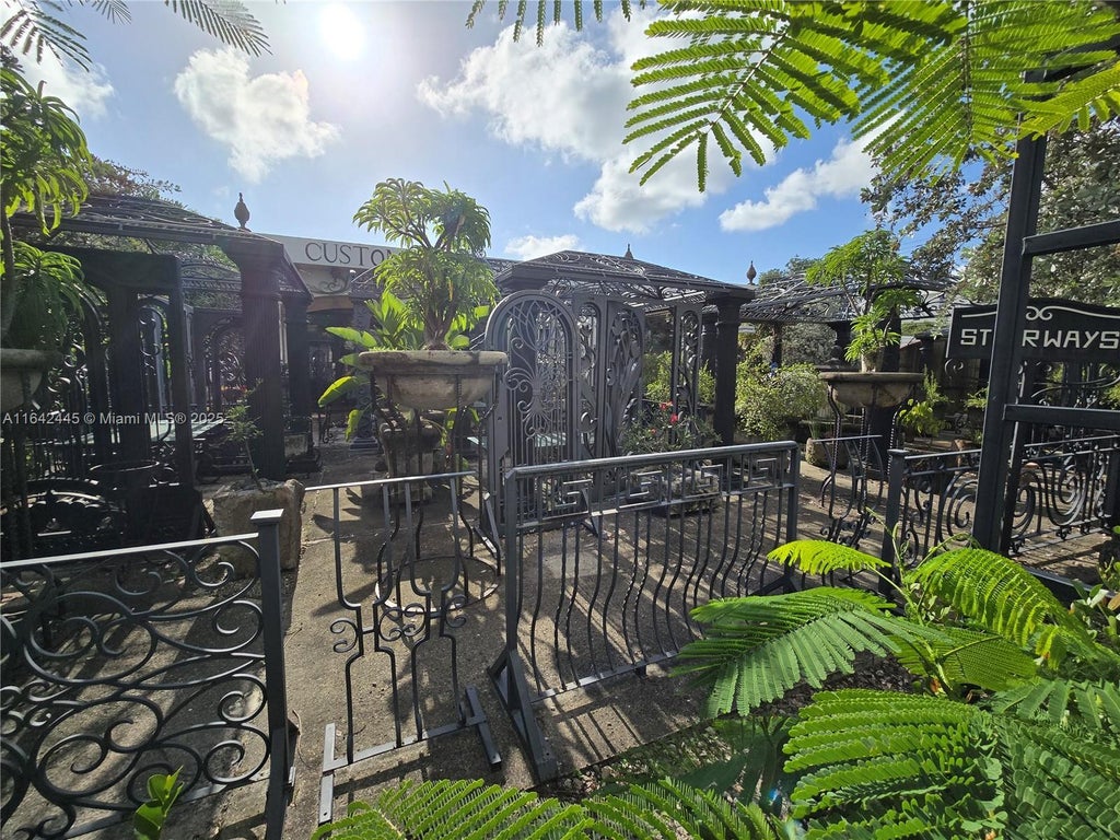 102 N Federal Hwy, Dania Beach