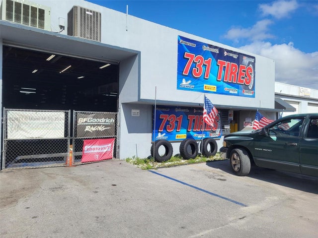 1 of 17 - 731 Nw 7th Ter, Fort Lauderdale, FL