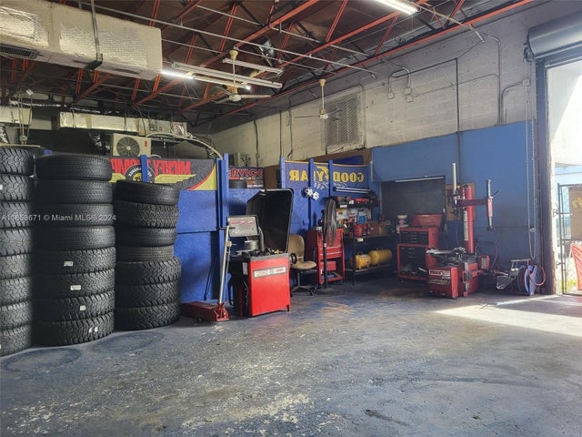 4 of 17 - 731 Nw 7th Ter, Fort Lauderdale, FL