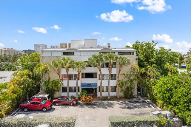 3 of 3 - 3208 Se 7th St, Pompano Beach, FL