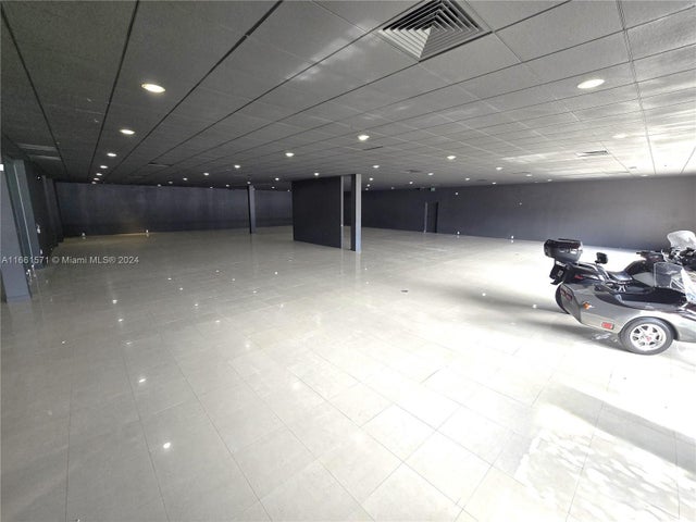 5 of 22 - 5401 N Federal Hwy, Fort Lauderdale, FL