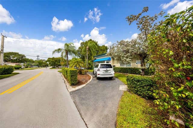 4 of 19 - 1845 Garfield St, Hollywood, FL