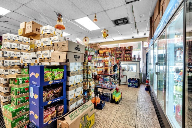 4 of 11 - 3937 David Blvd, Fort Lauderdale, FL