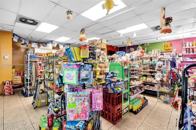 5 of 11 - 3937 David Blvd, Fort Lauderdale, FL