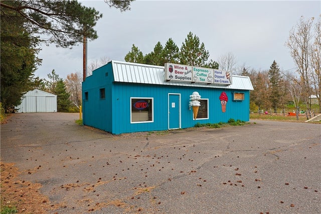 W8095 Edgewood Avenue E, Ladysmith