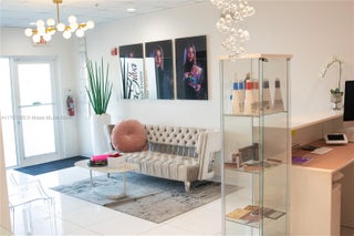 Photo of Listing #A11707565