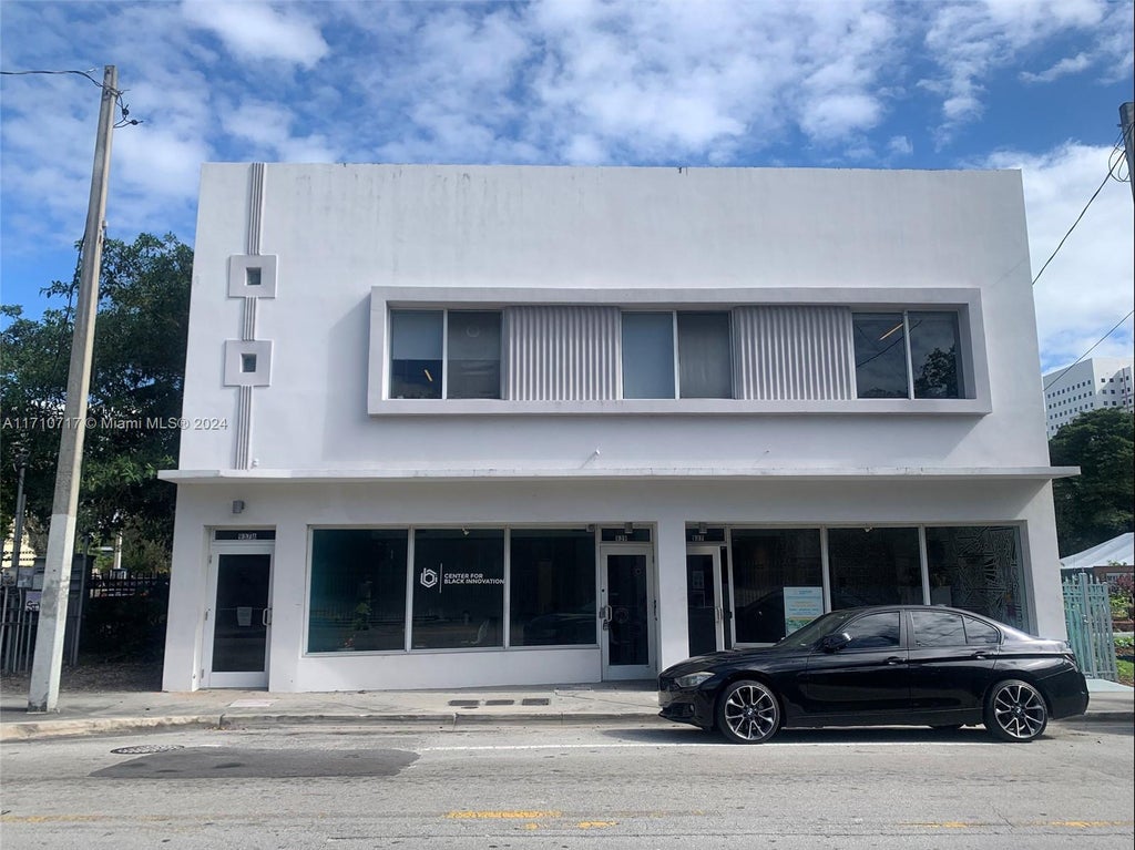 937 Nw 3rd Ave, Miami