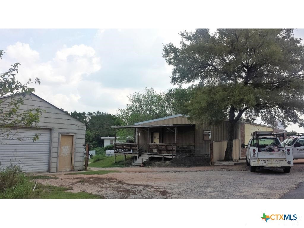 1819 S Chestnut Street, Lampasas