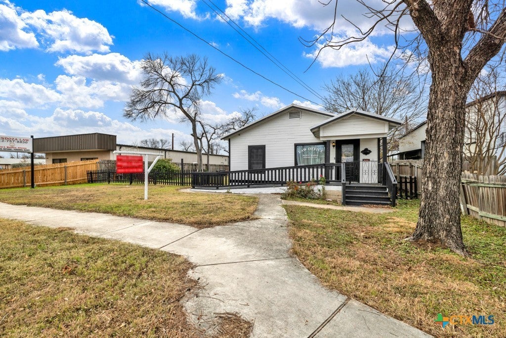 608 S Guadalupe Street, San Marcos