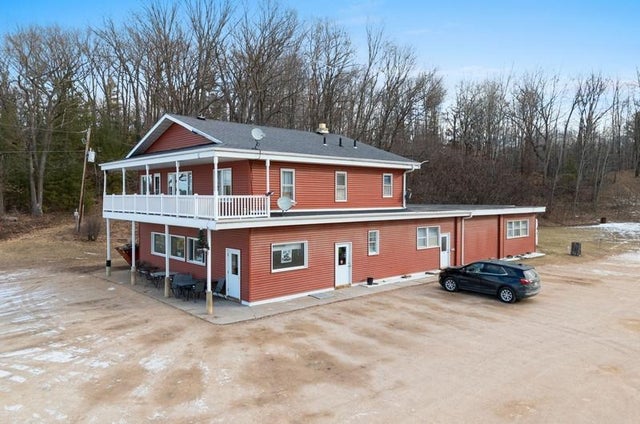 12058 Hwy 32, Suring
