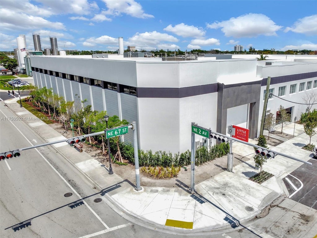 221 Ne 67th St 2, Miami