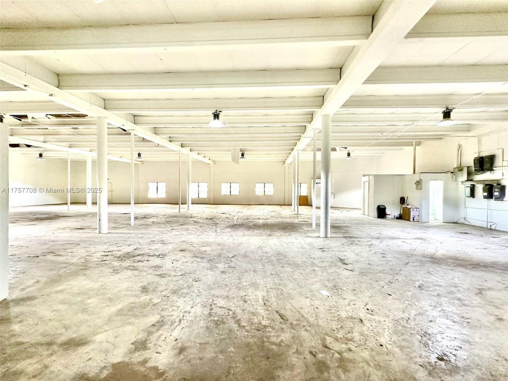 1300 Nw 29th St, Miami