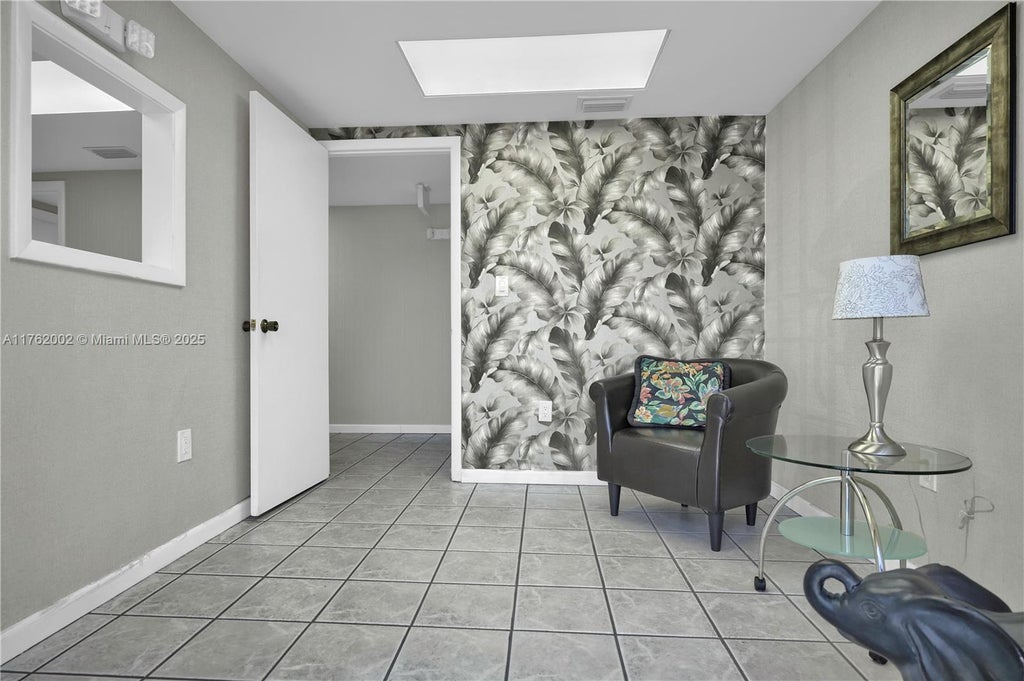 5220 Nw 72nd Ave A1, Miami