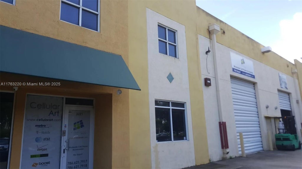 3221 Nw 82 Avenue, Doral