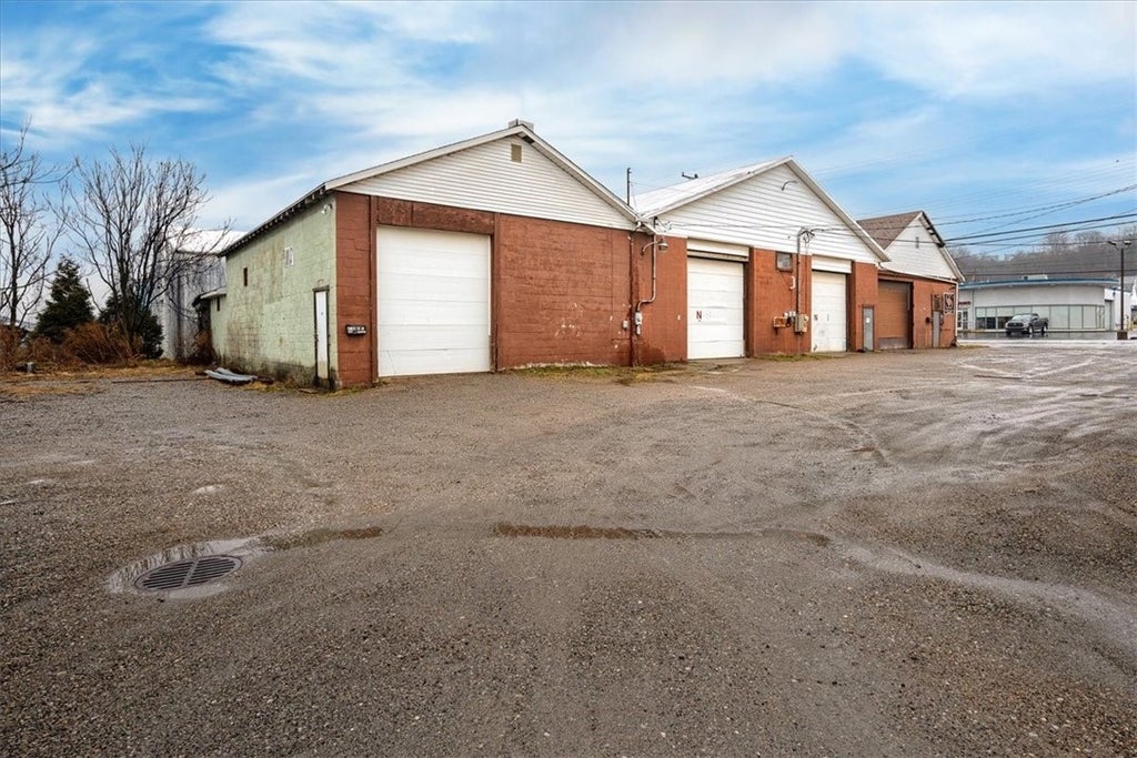 2600, 2503 And 2507 Duss Avenue, Harmony