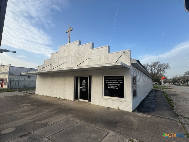 302 S 3rd Street, Ganado