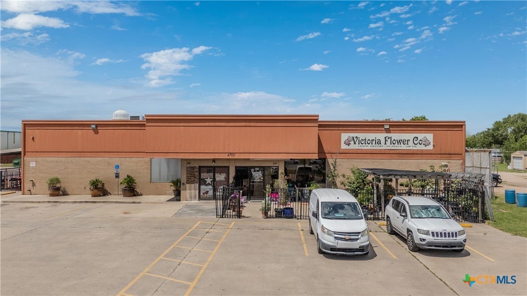 4705 N Navarro Street, Victoria