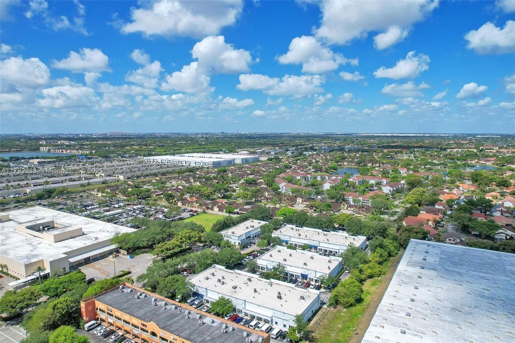 5931 Nw 173rd Dr B-10, Hialeah