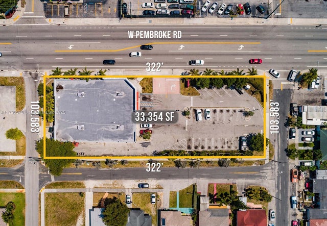 4 of 7 - 633 W Pembroke Rd, Hallandale Beach, FL
