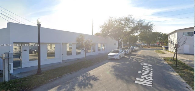 4 of 13 - 601 S 21st Ave, Hollywood, FL