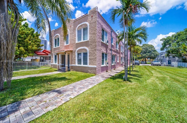 3 of 32 - 1621 Van Buren St 1-11, Hollywood, FL