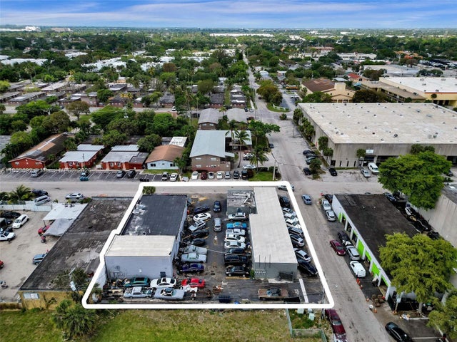 2 of 20 - 844 Nw 10th Ter, Fort Lauderdale, FL