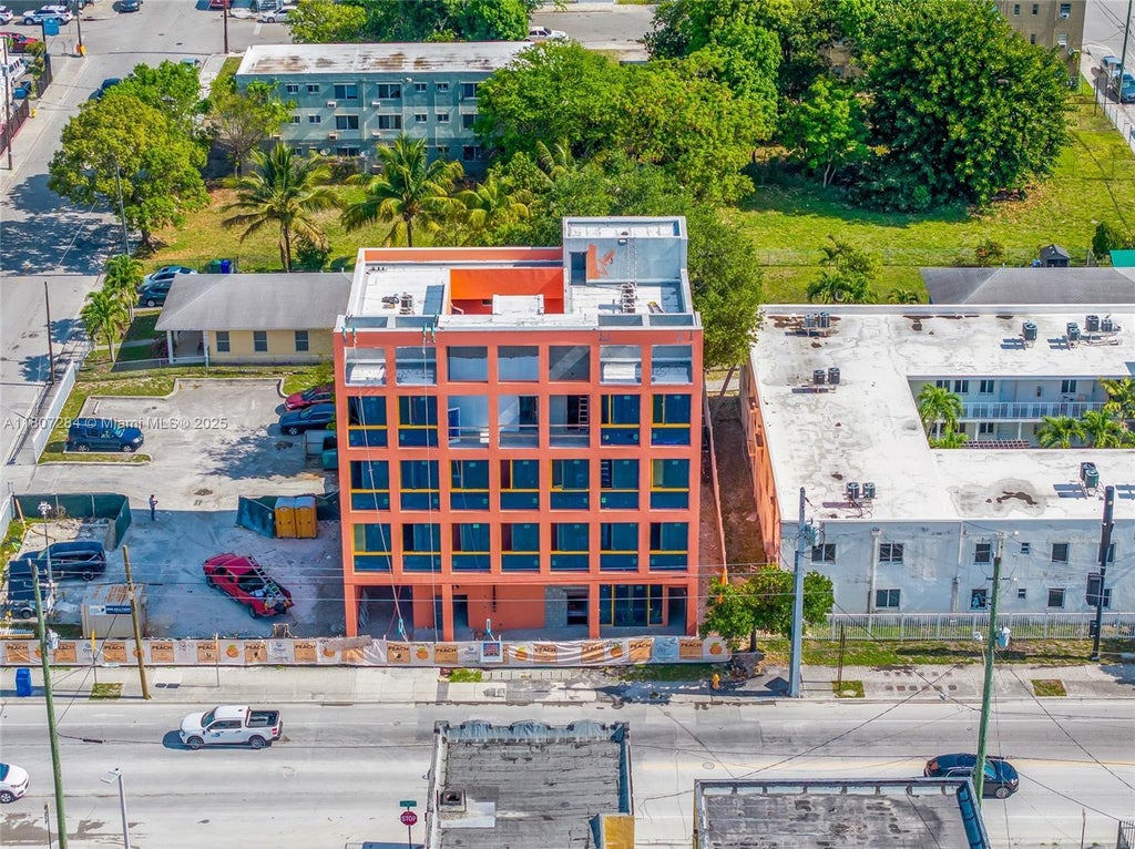 123 Nw 14th St, Miami