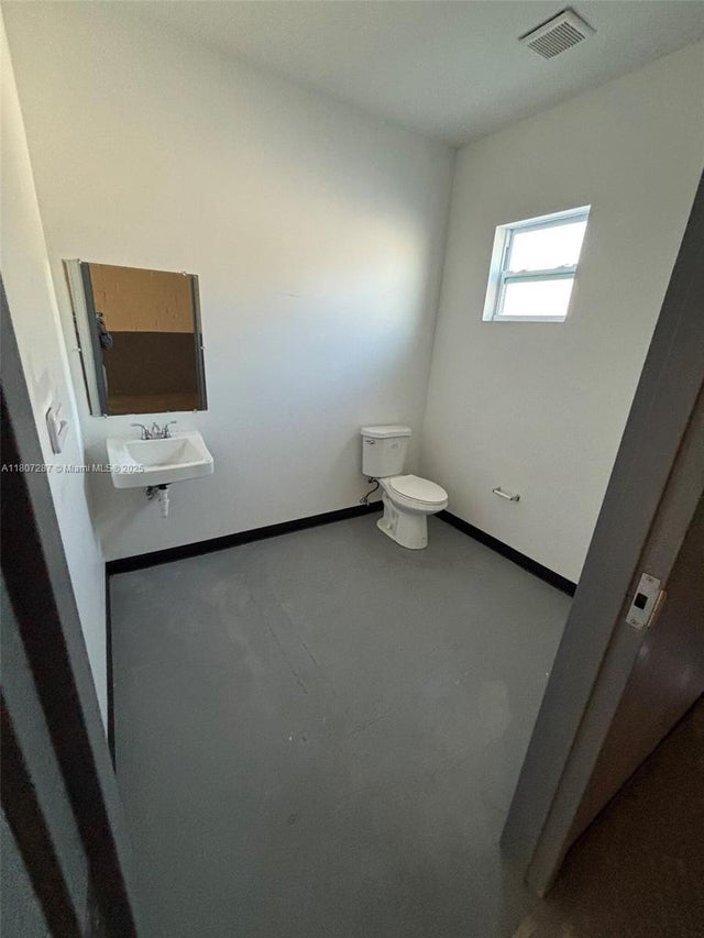 5 of 5 - 240 Andrews Ave 240-04, Pompano Beach, FL